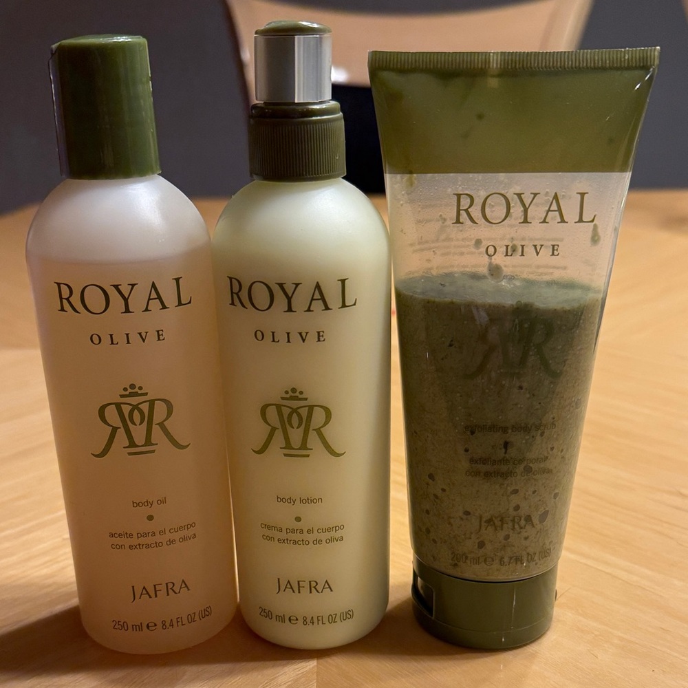 JAFRA Royal Olive Body Care Trio